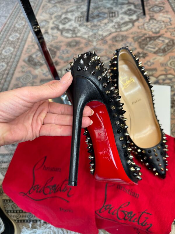 Louboutin čierne lodičky - Image 3