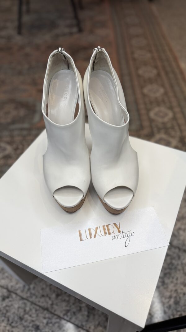 Gucci biele pumps