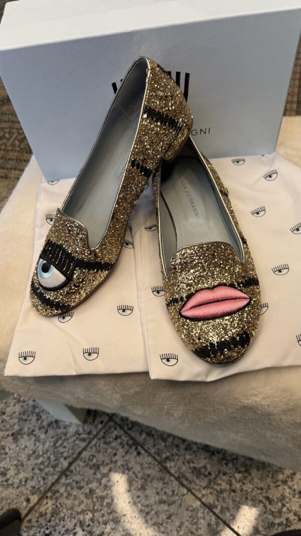 Chiara Ferragni zlaté balerínky - Image 3