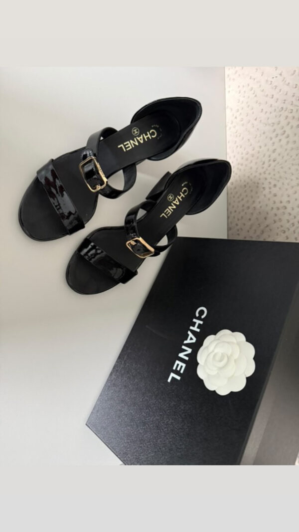Chanel čierne sandalky - Image 2