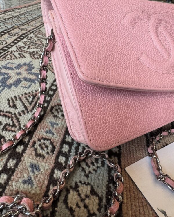 Chanel pink crossbody - Image 5